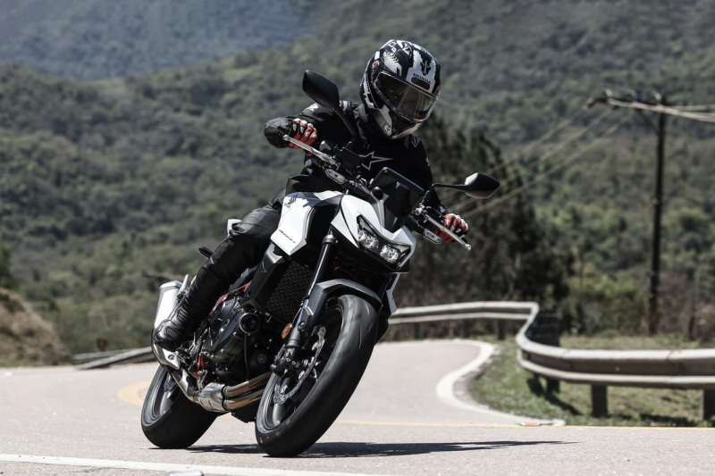 Honda CB 750 Hornet chega ao Brasil: veja preço, motor e principais detalhes da naked - foto 17