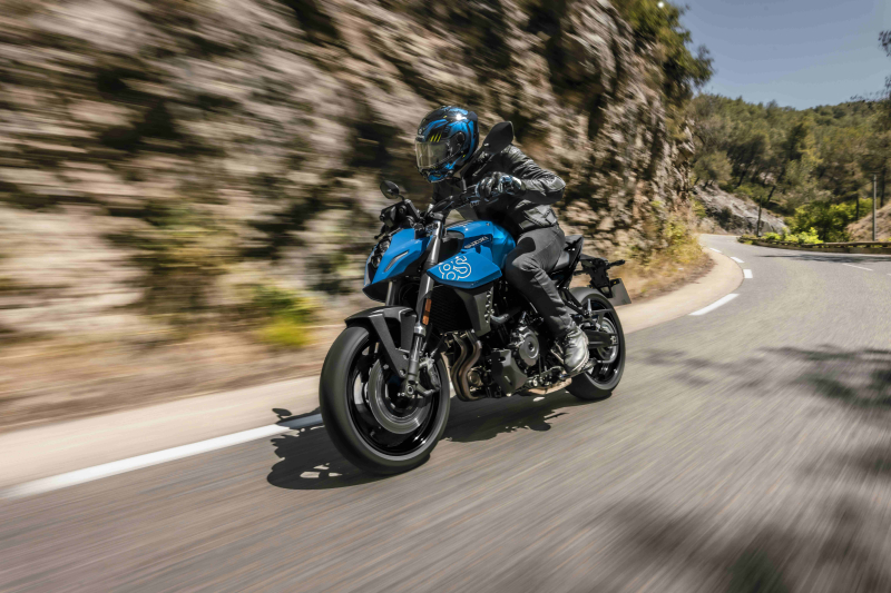 GSX-8S 2026 muda o visual: Suzuki aposta em novas cores para a naked - foto 6
