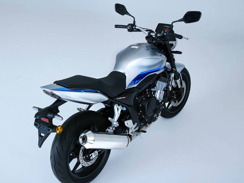 Nova Honda CB400 Super Four com E-Clutch é oficialmente lançada - foto 4