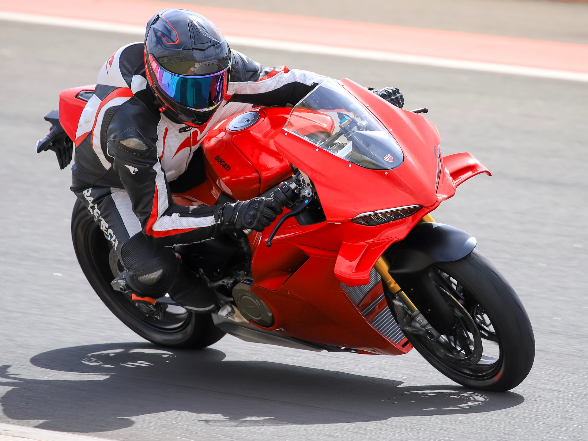 Ducati Panigale V4 conquista o Good Design Award 2025